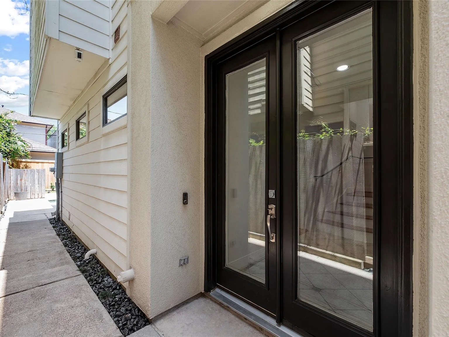 3 bed, 3.5 bath, 2478 sqft, $4,850 — Photo 4