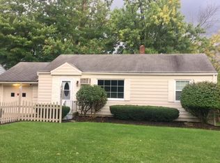 565 Hazel St, Girard, OH 44420