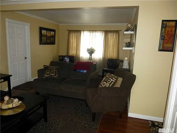 3rd image of 474 Madison Ave