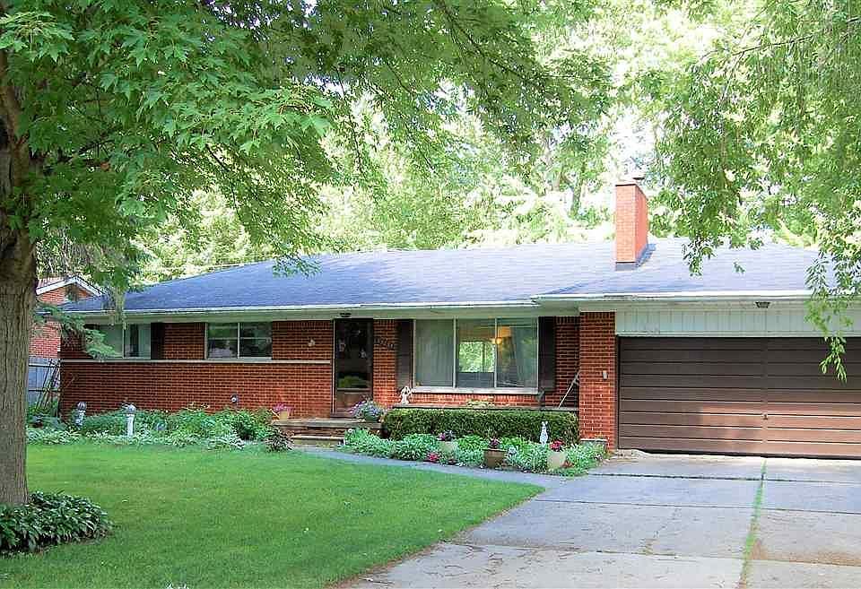1st image of 35035 Beaconhill St