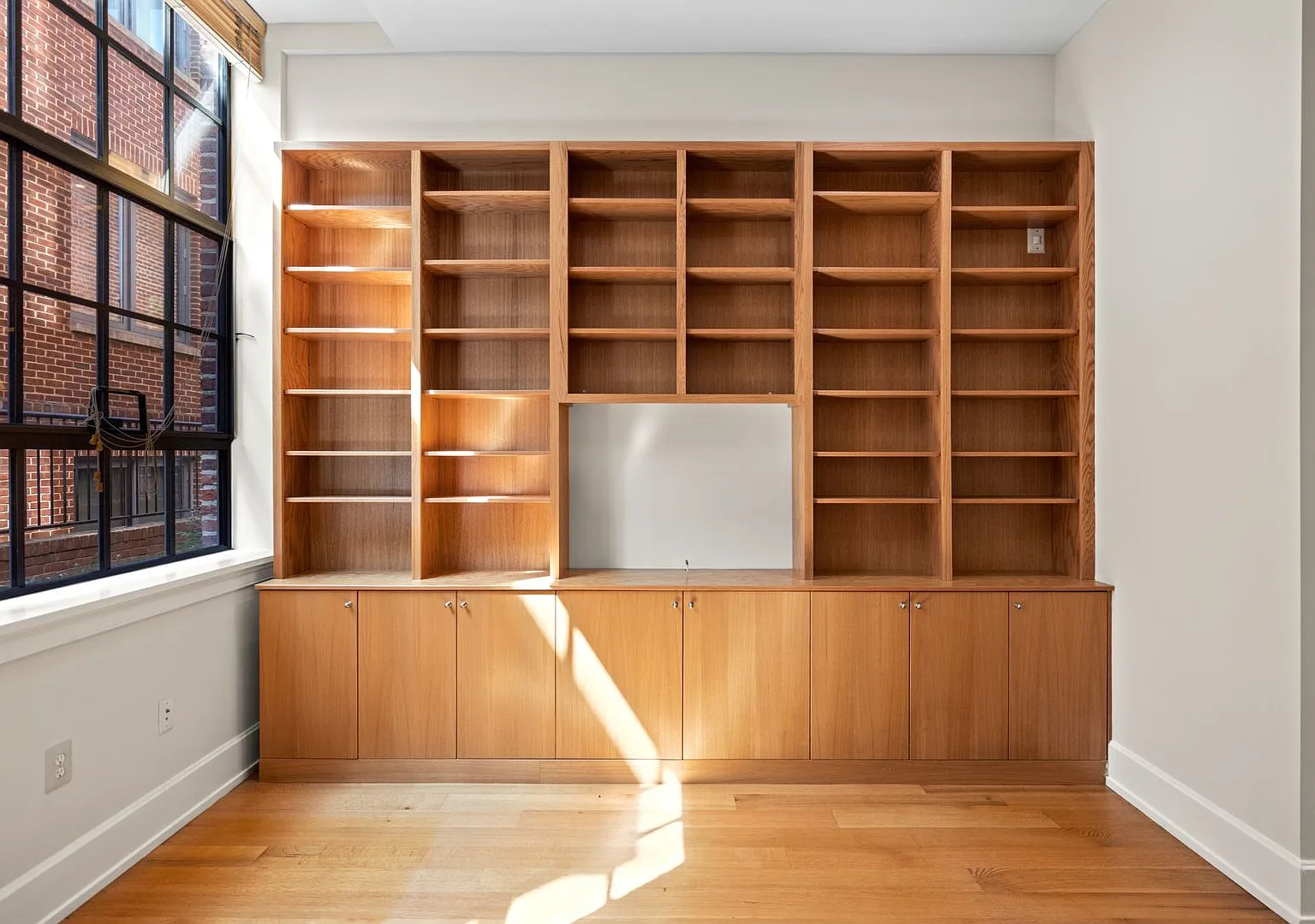 Georgetown Condo | 1 Bed | 1 Bath | 490 Sf — Photo 3