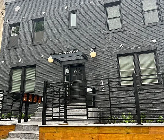 1213 Queen St NE #3 — Photo 1