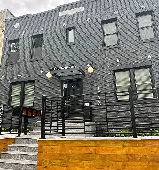 1213 Queen St NE #3