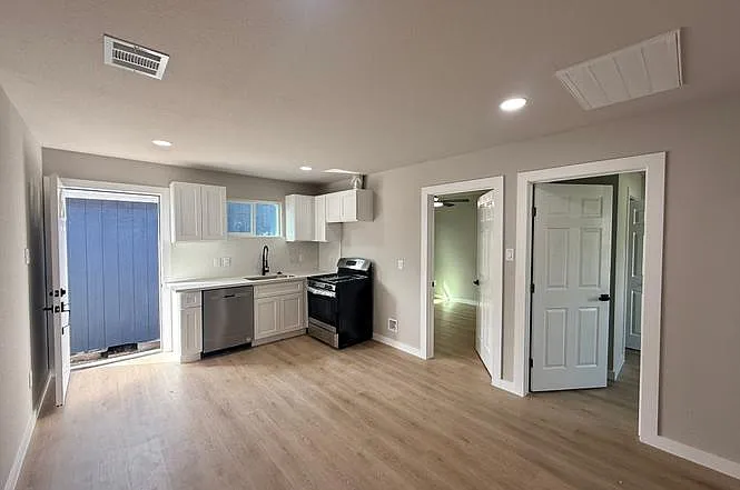 7909 Ford St #4 — Photo 3