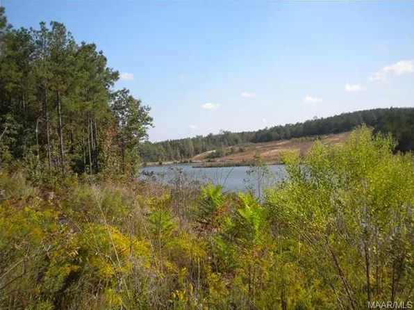 2630 Hannah Dr, Deatsville, AL 36022