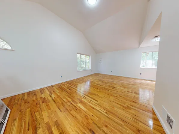 165 Fulton St Floor 2, Staten Island, NY 10304