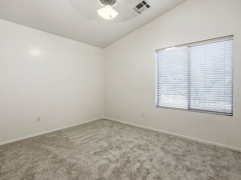1492 N Saddle St — Photo 22