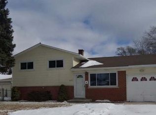 1695 Keating St, Glendale Heights, IL