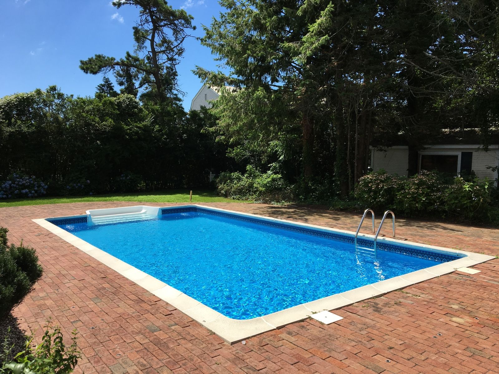 19 Quogue St in Quogue Out East