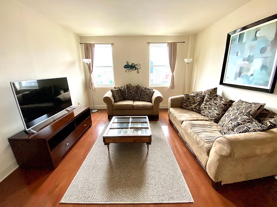 1st image of 1205 Saint Charles Ave APT 1313
