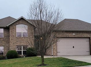 1392 S Appomattox Ave, Republic, MO 65738