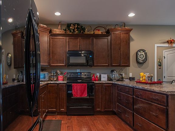 5th image of 3527 Bear Creek Ln