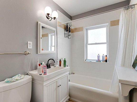4th image of 3320 Bryant Ave S APT 2