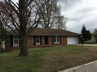 907 Rix Dr, Marion, IL 62959