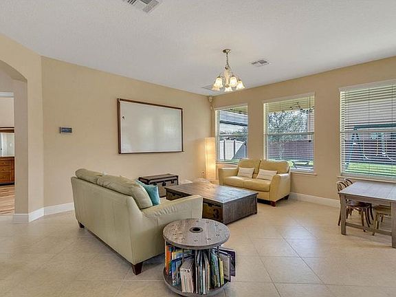 5th image of 1212 Bella Vista Cir
