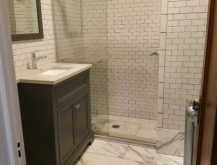 Empire Apartments — Photo 7