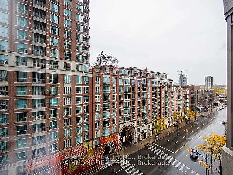 155 Yorkville Ave #1015 — Photo 3