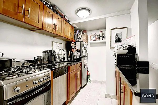 Rented by Bond New York | media 9