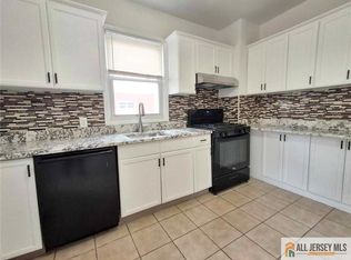 60 Main St, Sayreville, NJ 08872