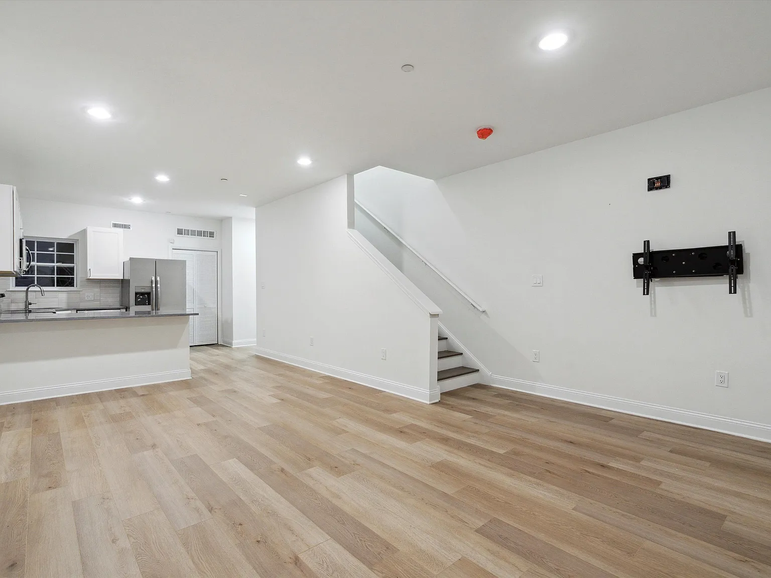1833 N 18TH ST Unit B — Photo 1