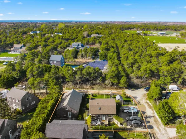 18 Pine Tree Rd, Nantucket, MA 02554