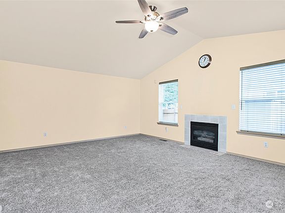 4th image of 2501 Barrington Court NE