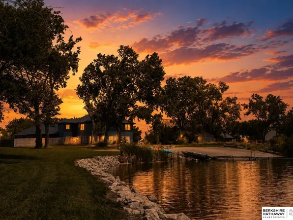 5512 N 284th Cir, Valley, NE 68064