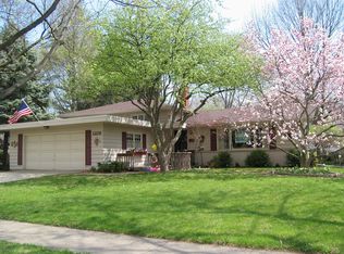 1228 Laurel Ln, Naperville, IL