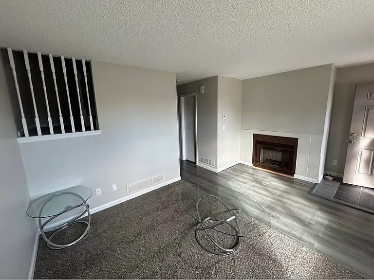 2215 W Wesley Ave — Photo 11