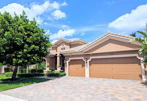 10640 Oak Meadow Ln Photo 1