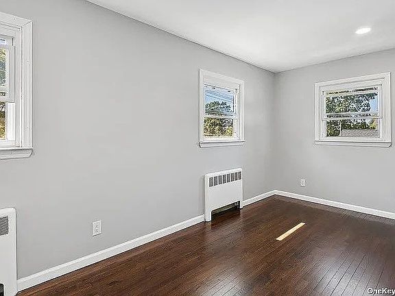 4th image of 9 Idaho Ave