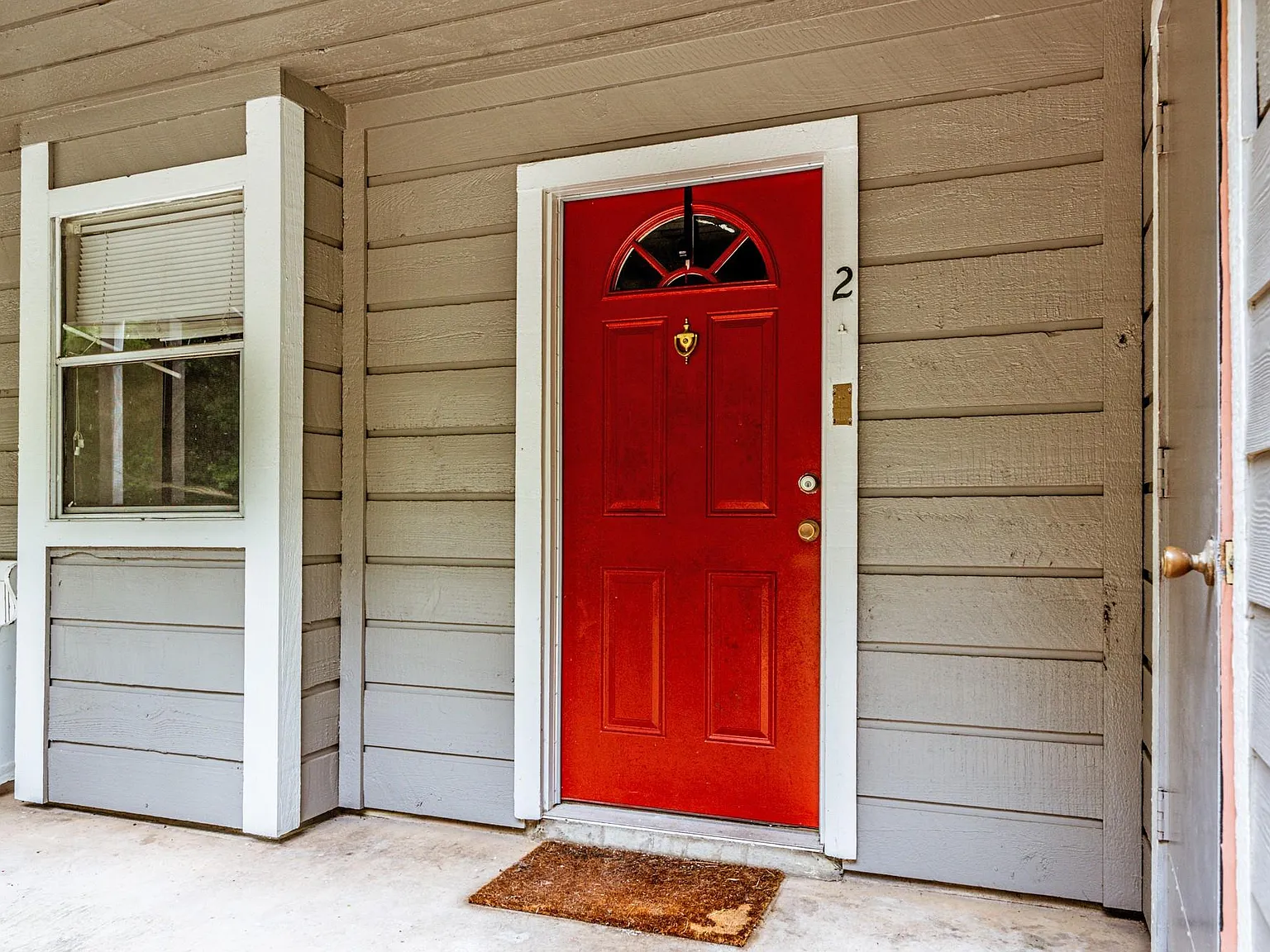2402 Sycamore Ave — Photo 1
