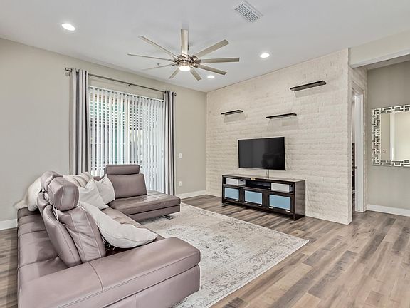 4th image of 6565 E Thomas Rd Unit 1137
