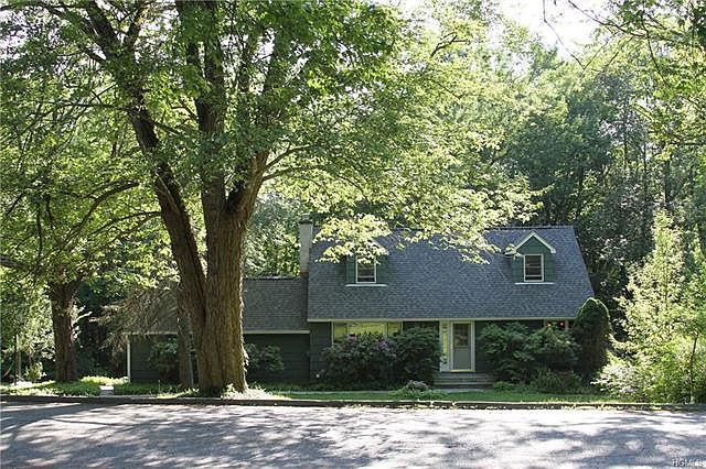 1st image of 76 Seven Oaks Ln