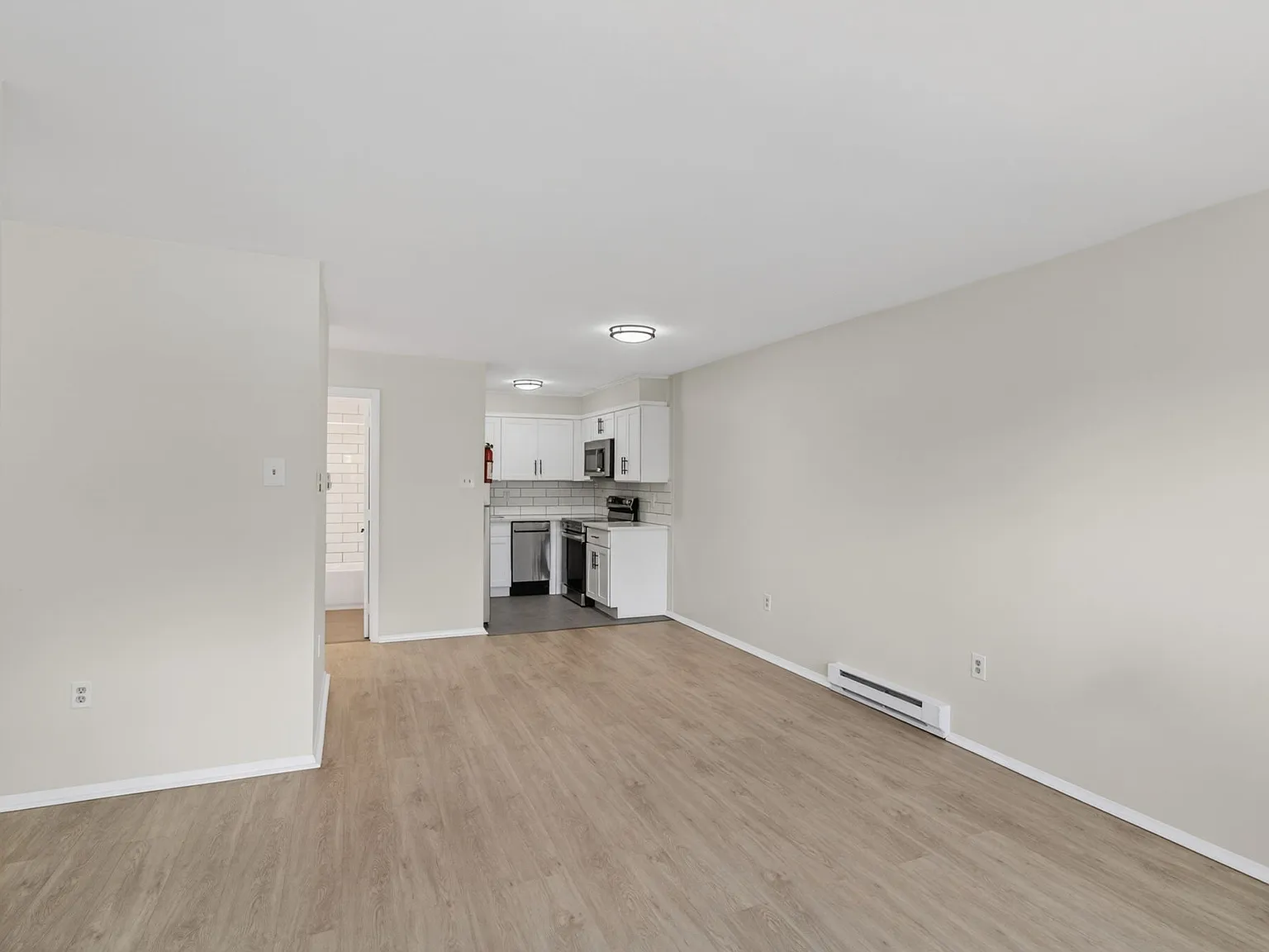 2 bed, 900 sqft, $1,499 — Photo 4