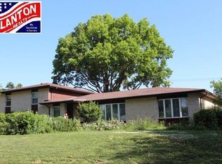 2344 Bellehaven Rd, Manhattan, KS 66502