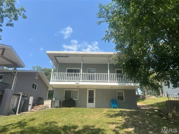 5786 N Lakeshore Dr, Hillsboro, MO 63050