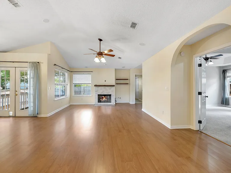 2025 Ascot Way — Photo 9