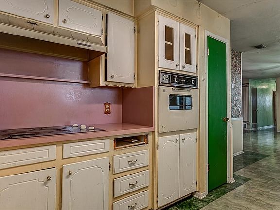 2nd image of 2904 Portales Dr