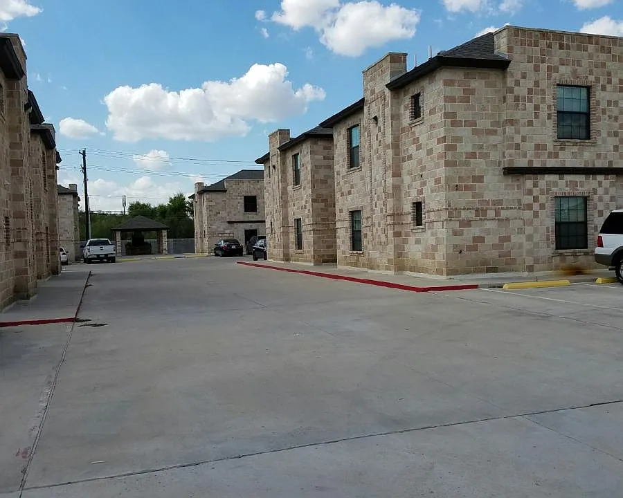 7606 Rocio Dr #4