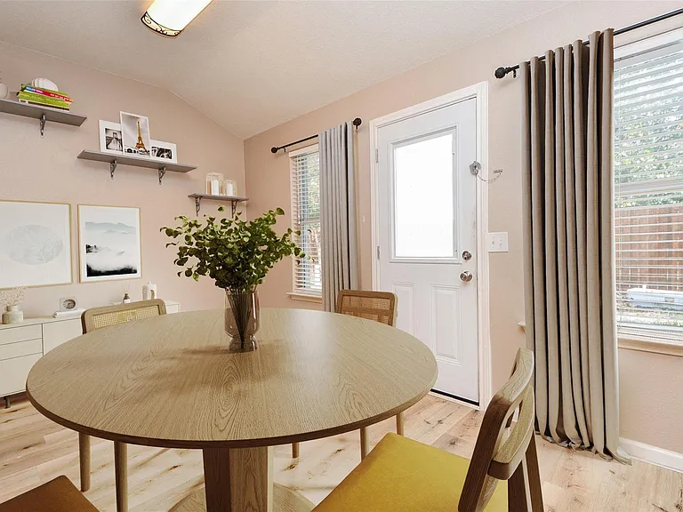 4818 King Hallow Ln — Photo 14