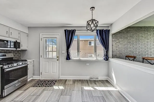 509 N Willow Rd — Photo 3