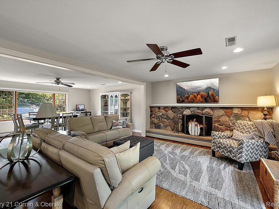 219 E Caledonia St, photo 13