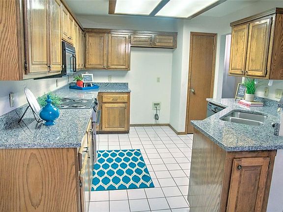 2nd image of 6733 NW 124th Ter