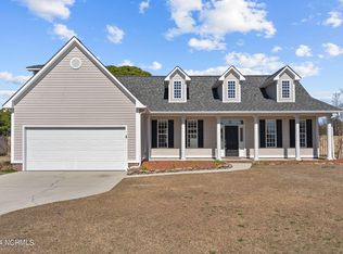 6113 Sentry Oaks Dr, Wilmington, NC 28409