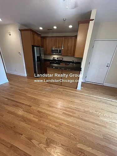 2656 N Hamlin Ave Photo 1