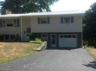 17 Orchard Ter, Sodus, NY 14551