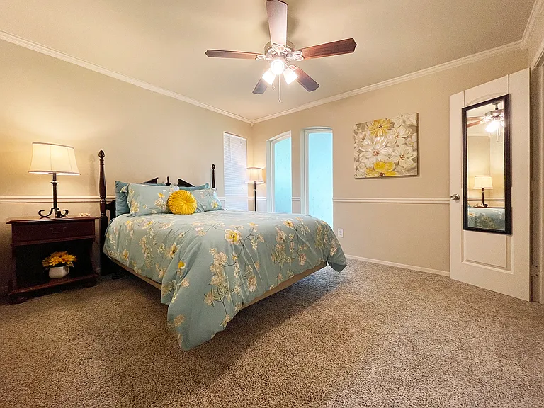 2205 Red Oak Ln — Photo 6