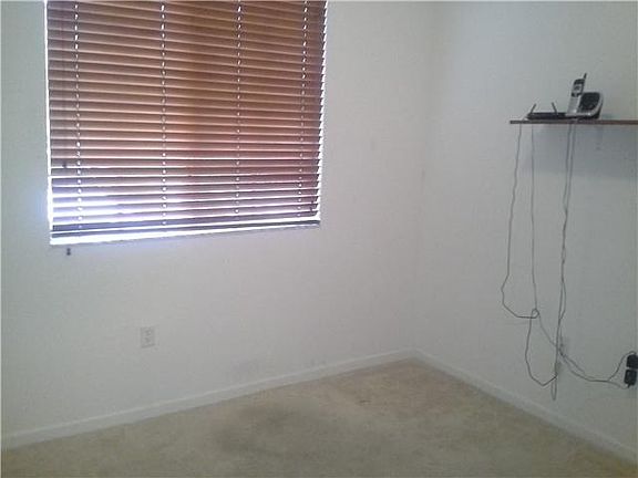 4th image of 21407 NW 13th Ct APT 104