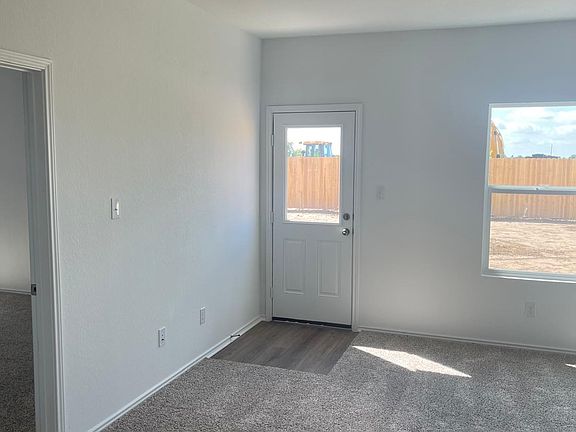 4th image of 502 Thunderstorm Ave